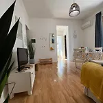 Apartment N&l *